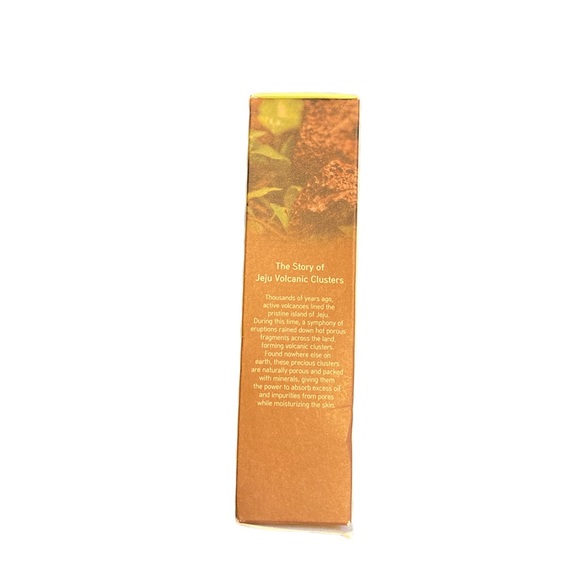 Innisfree - Pore clearing color mask (BRAND NEW IN BOX) - Picture 4 of 7